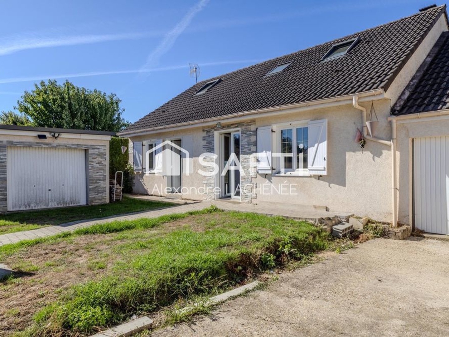 Maison rénovée avec véranda, jardin, à Lormaison