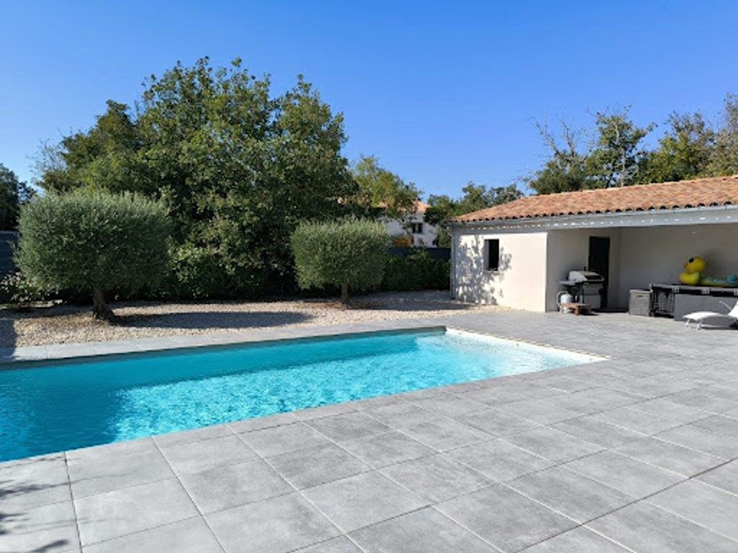 Maison à vendre - 6 pièces - 132m2 - Méjannes-Le-Clap (30430)