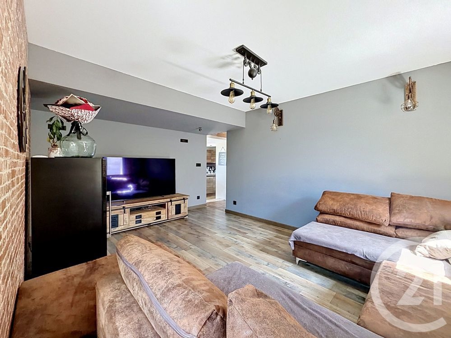 Maison à vendre - 6 pièces - 215m2 - Saint-Gérand-De-Vaux (03340)