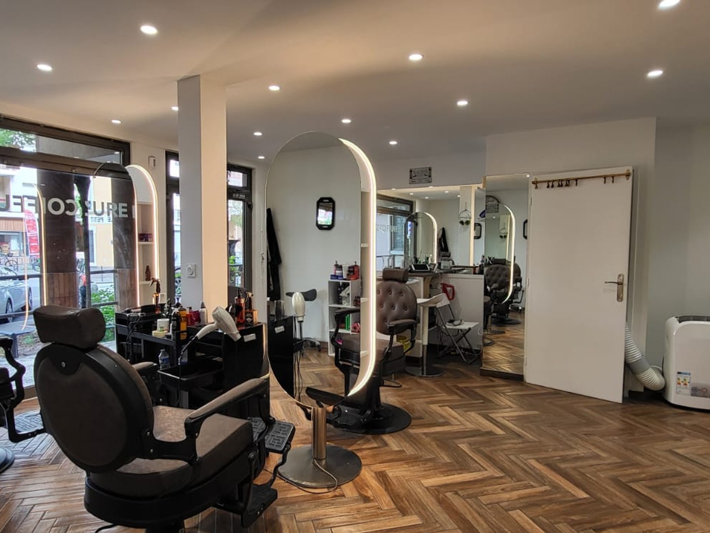 SALON DE COIFFURE Villeurbanne 55 m2