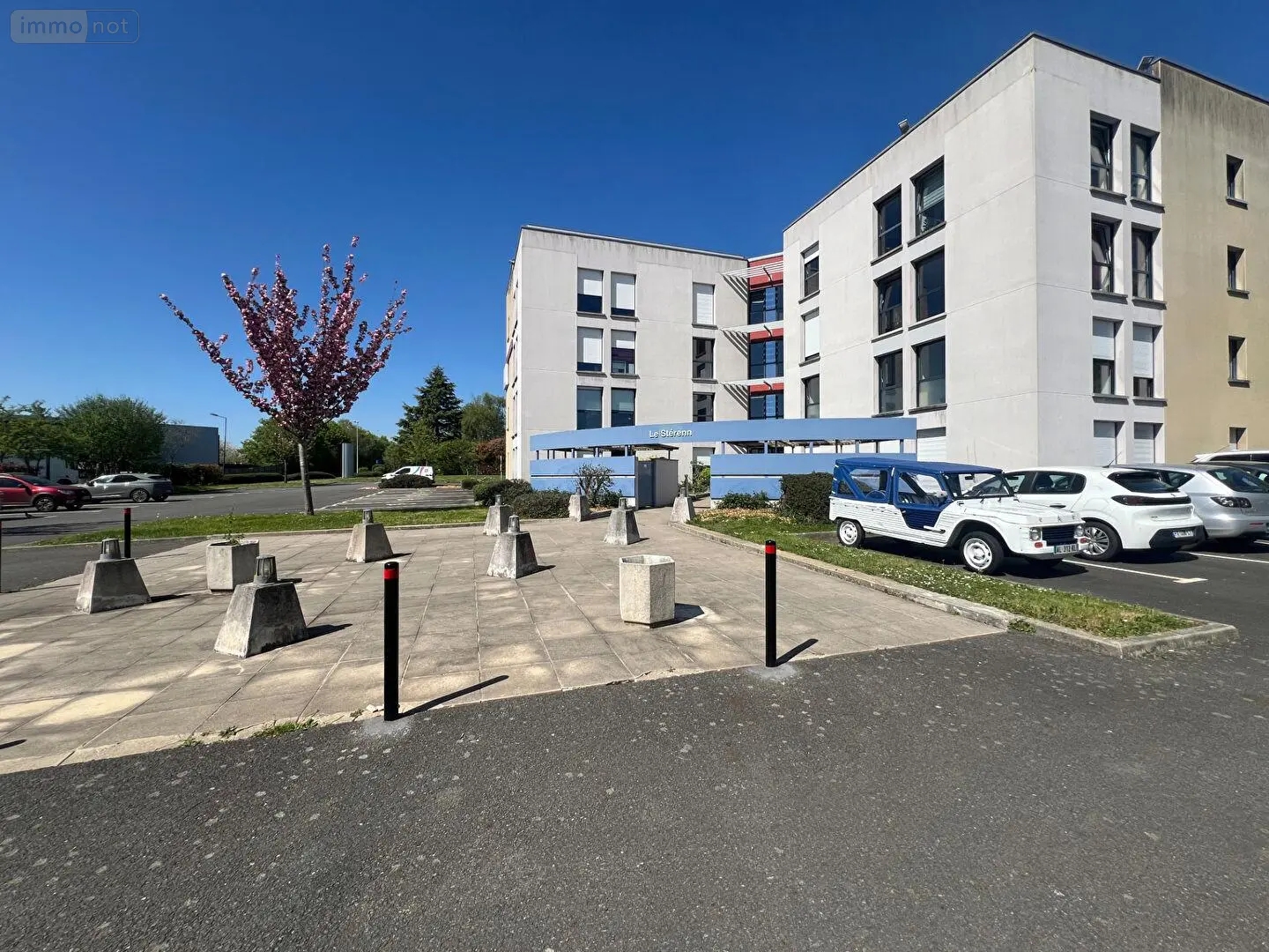 Bureaux 166 m²