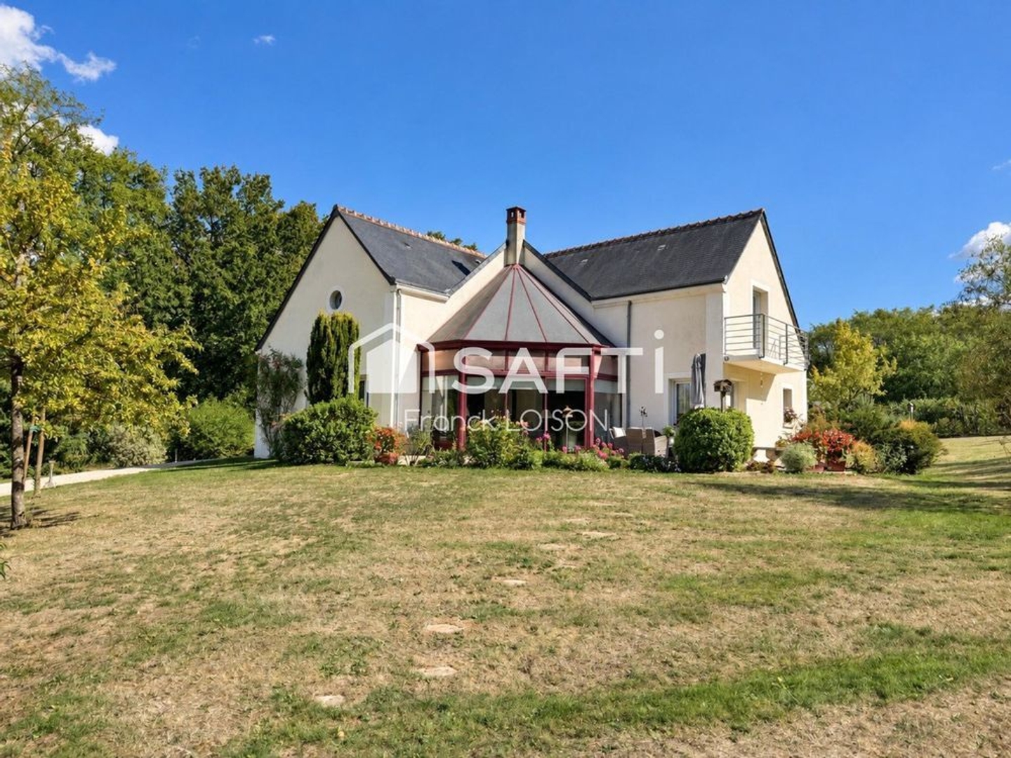 Maison d'architecte de 220 m² avec parc paysager entre Amboise et Vouvray