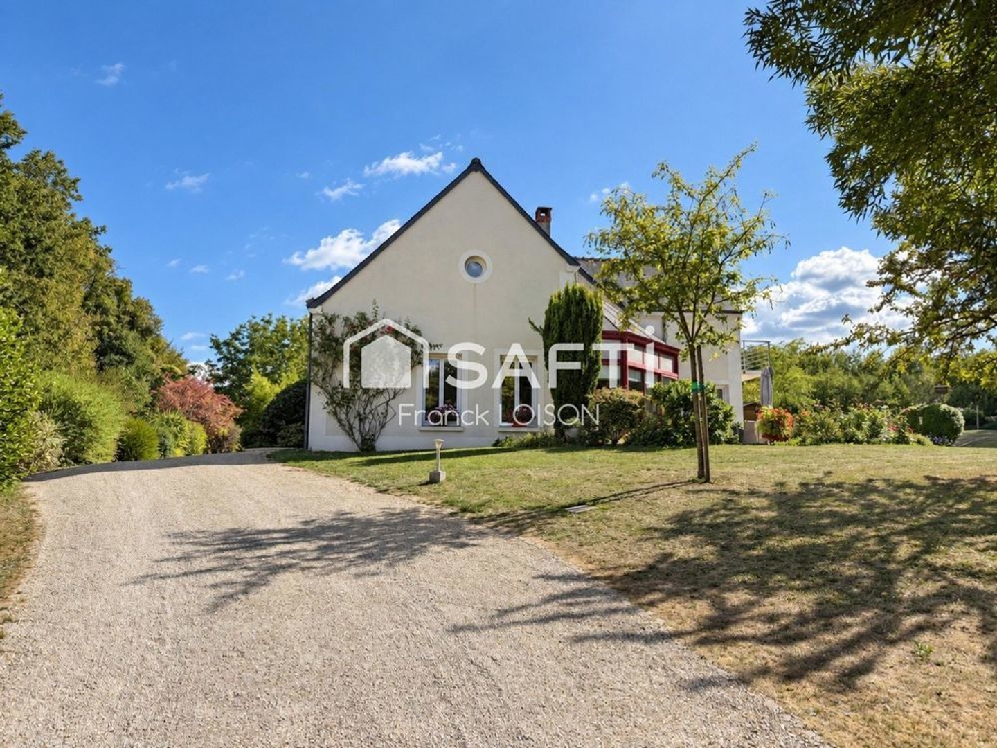 Maison à vendre - 7 pièces - 220m2 - Nazelles-Négron (37530)