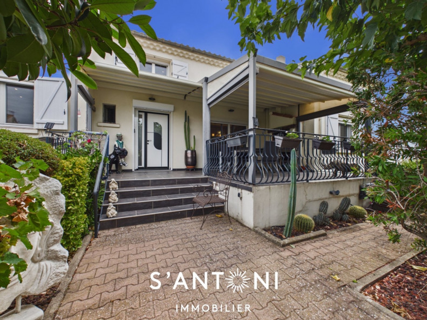 Maison 6 pièces 225 m²
