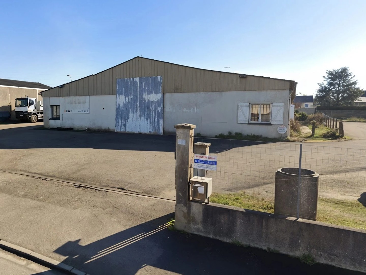 Local d'activité 400 m²