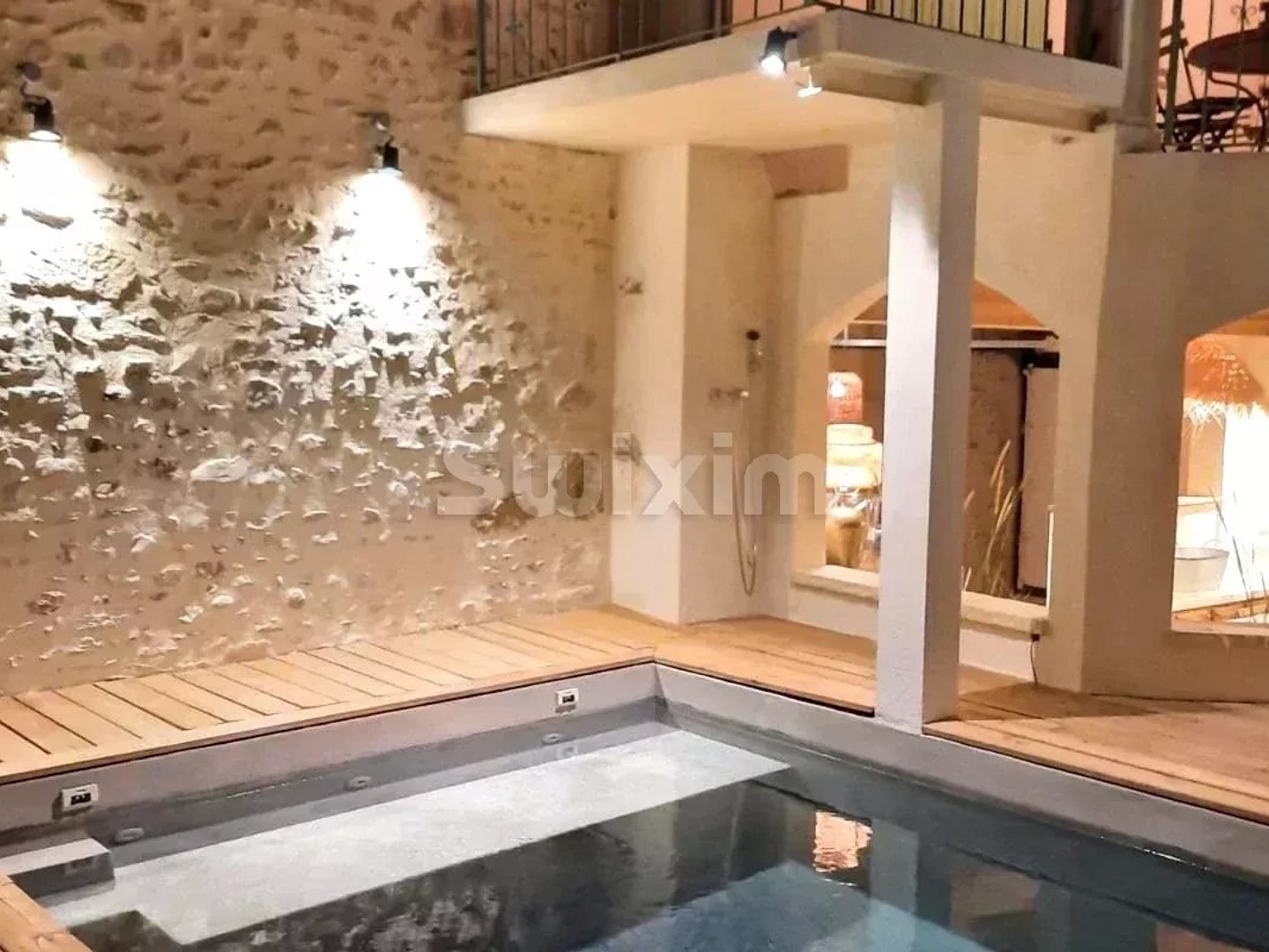 Maison de charme à Valréas avec piscine