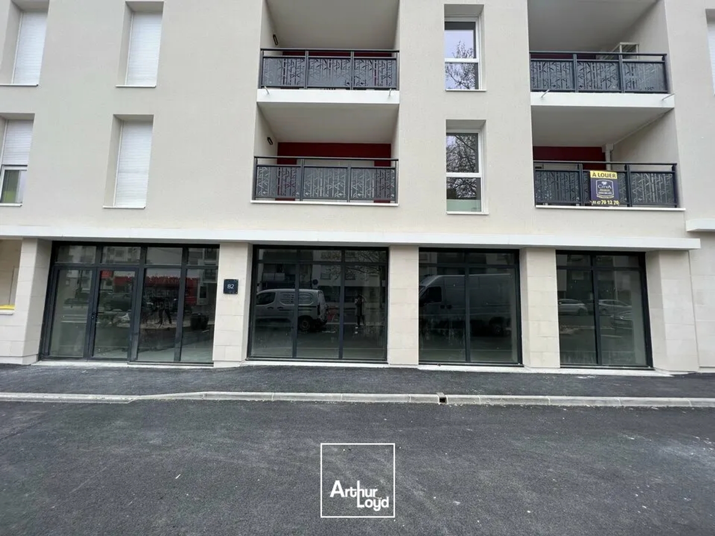 Locaux à vendre - 173m2 - Joué-Lès-Tours (37300)