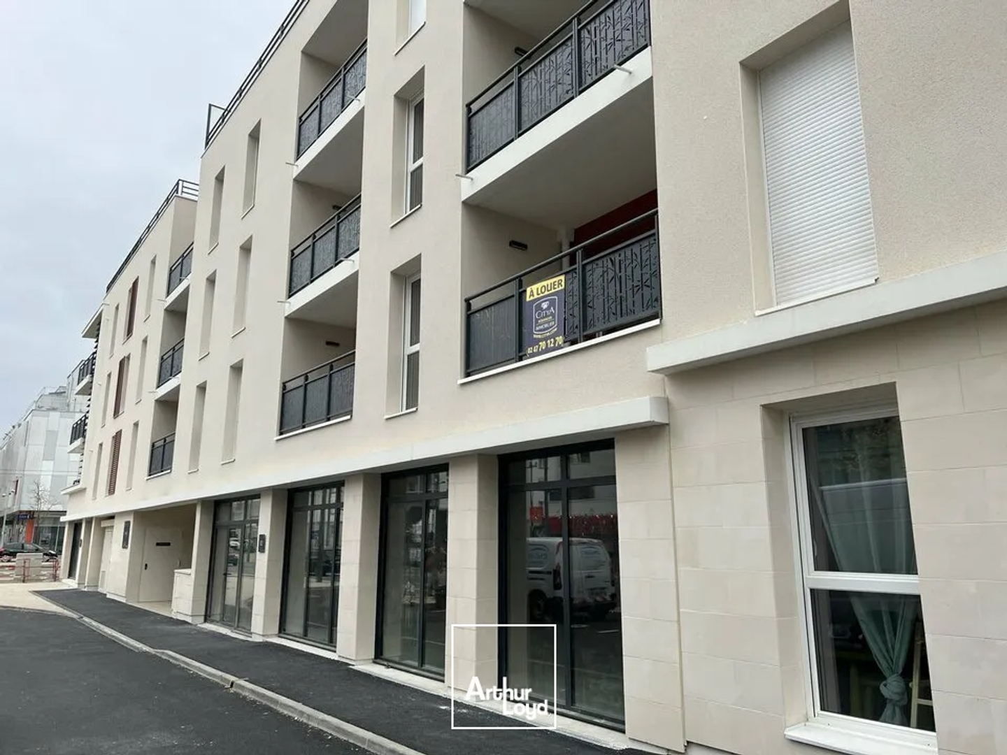 Locaux à vendre - 173m2 - Joué-Lès-Tours (37300)