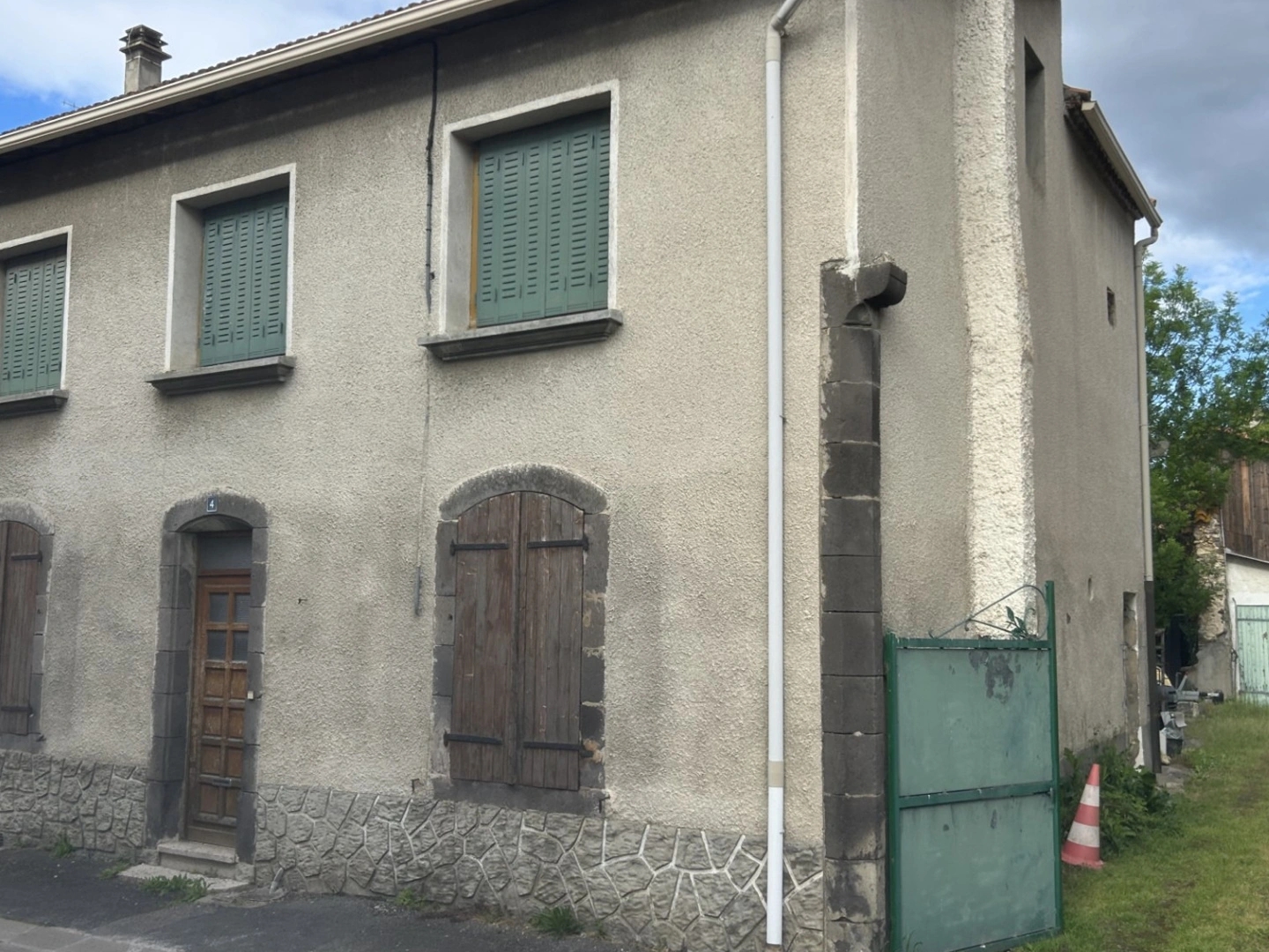 ENNEZAT Maison 120 m2 sur 488 m2 de terrain