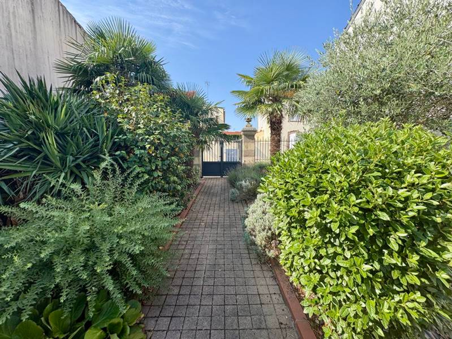 Maison à vendre - 6 pièces - 165m2 - Nieul-Le-Dolent (85430)
