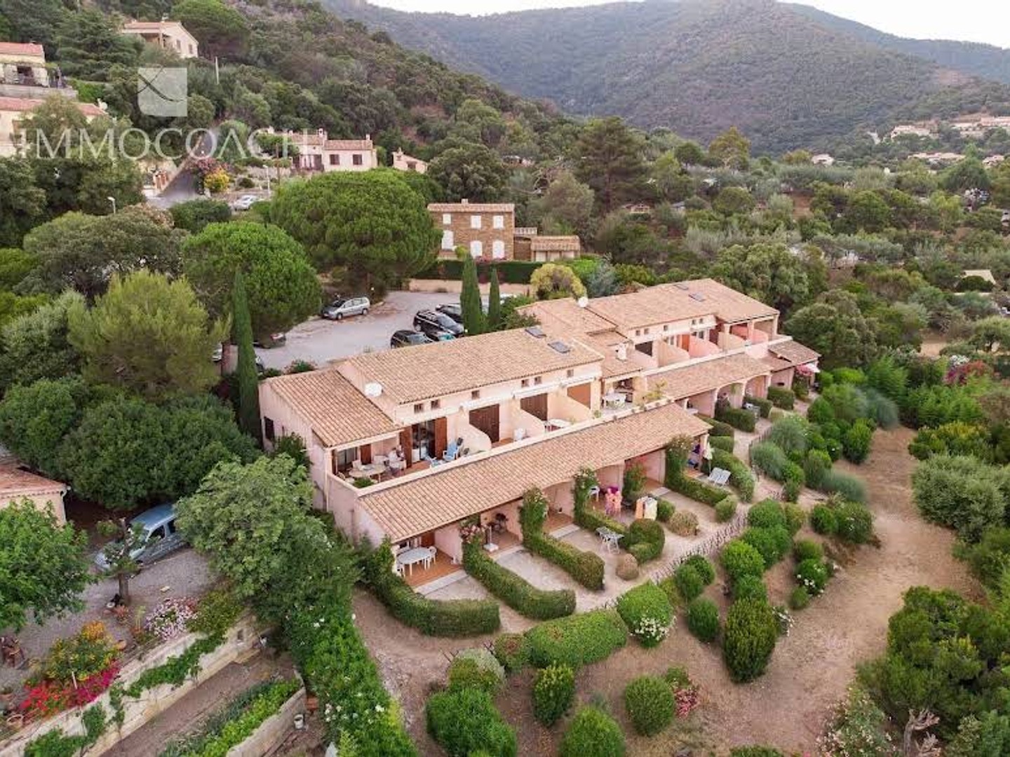 Immeuble 22 pièces 770 m²