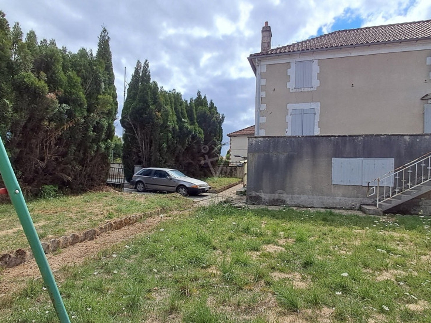 Maison à vendre - 7 pièces - 143m2 - Terres-De-Haute-C... (16270)