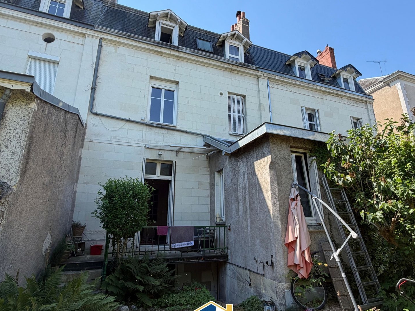 Immeuble à vendre - 157m2 - Tours (37000)
