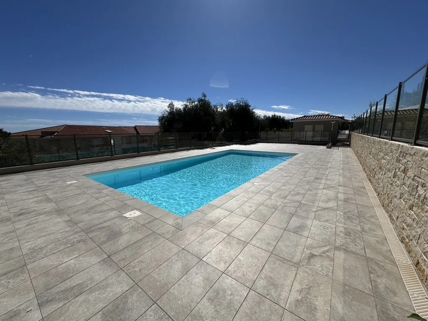 Appartement à vendre - 4 pièces - 78m2 - Grasse (06130)