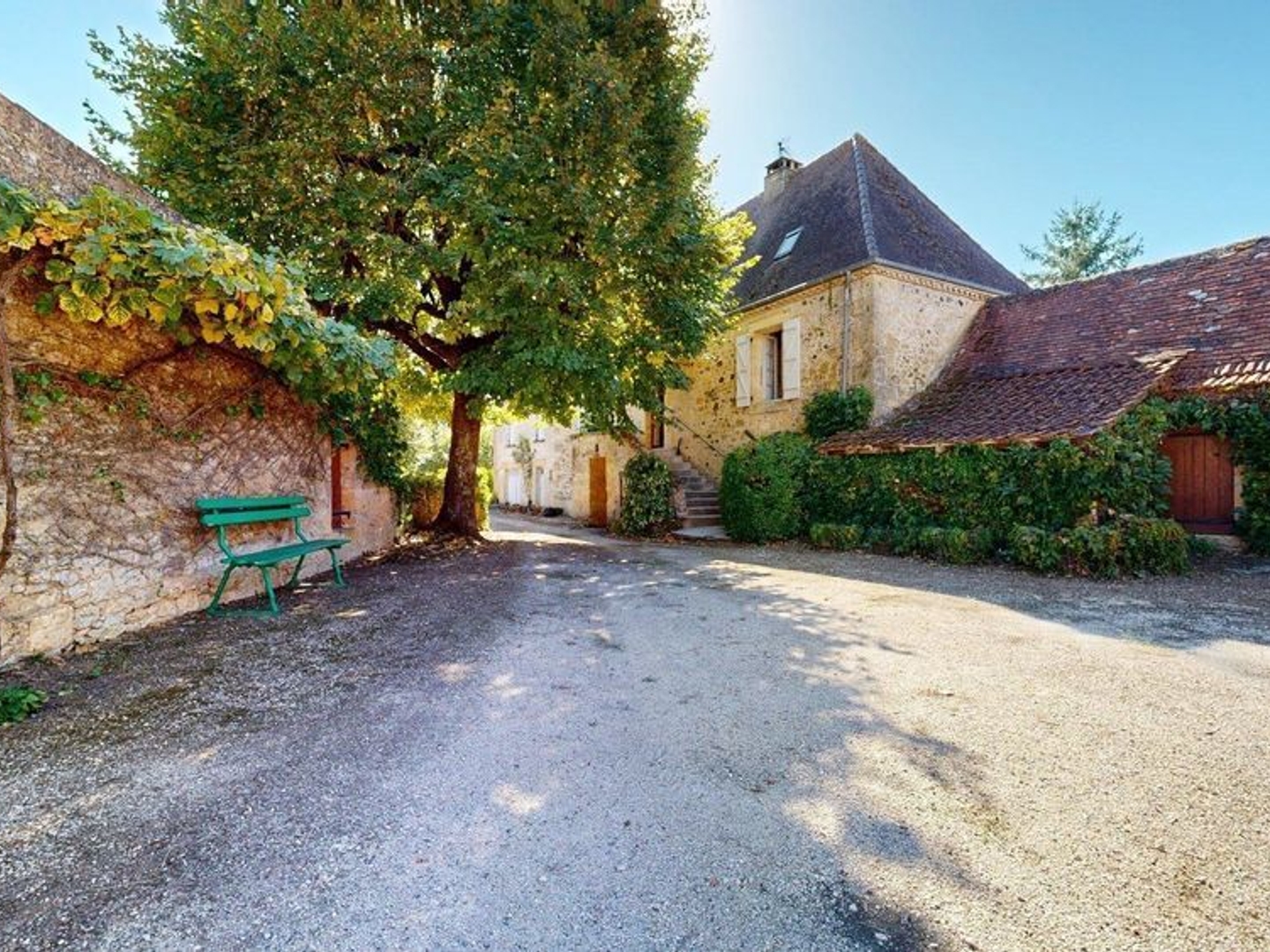 Maison à vendre - 5 pièces - 132m2 - Saint-Cyprien (24220)