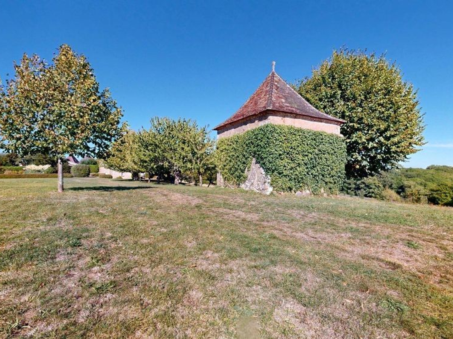 Maison à vendre - 5 pièces - 132m2 - Saint-Cyprien (24220)