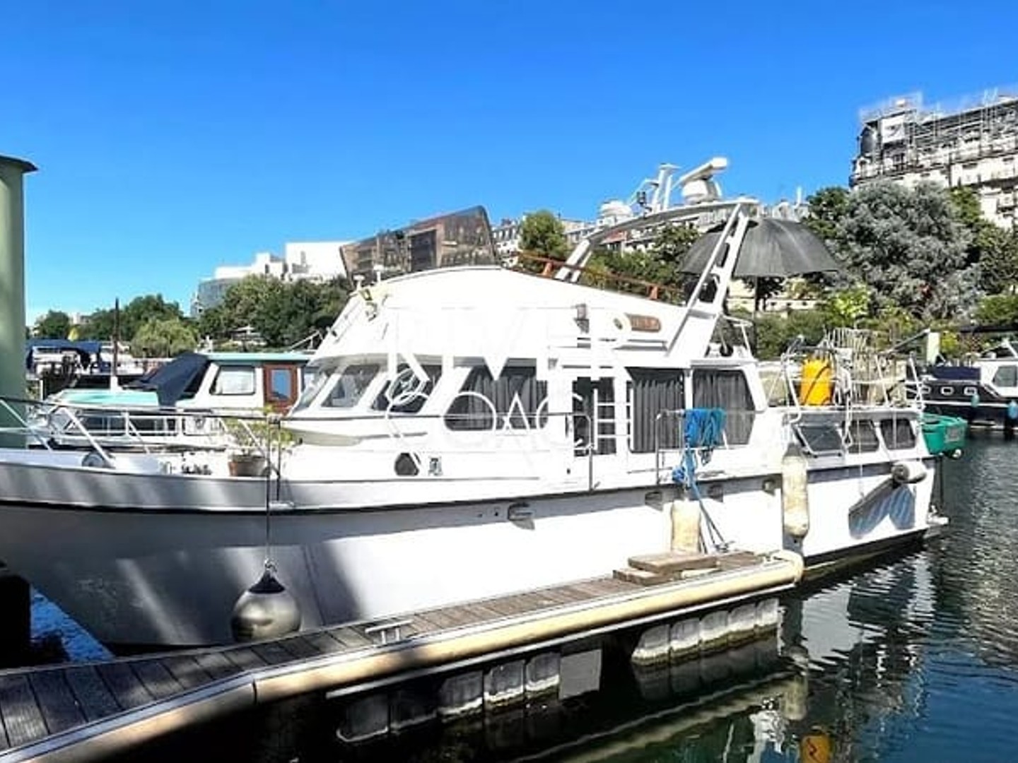 Péniche 2 pièces 27 m²