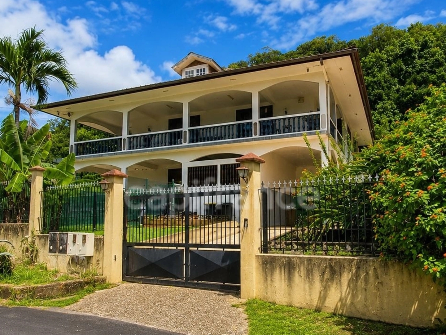 Immeuble de rapport 9 pièces 427 m²