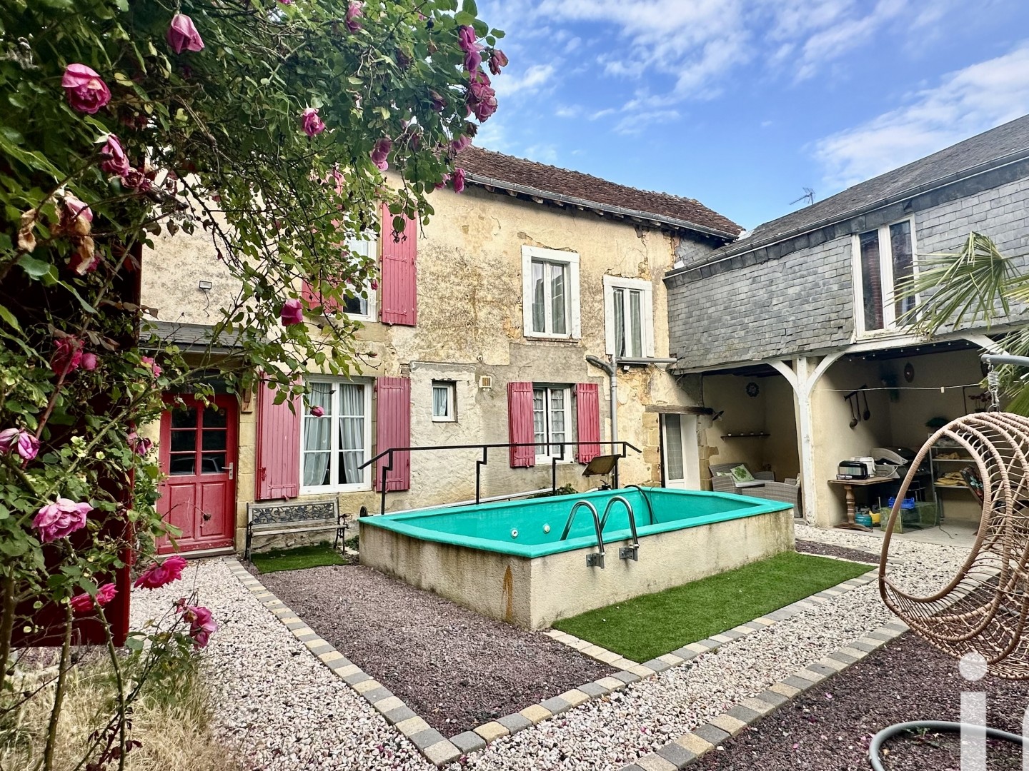 Maison 12 pièces 327 m²