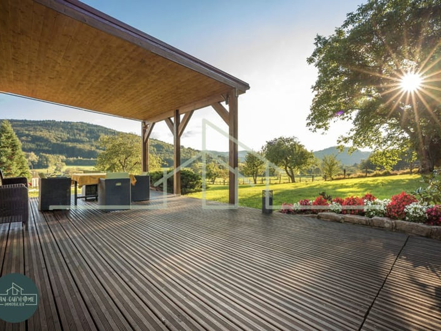 Ferme - 300m2 - 3 chambres + 1 F3 - 2880m2 de terrain
