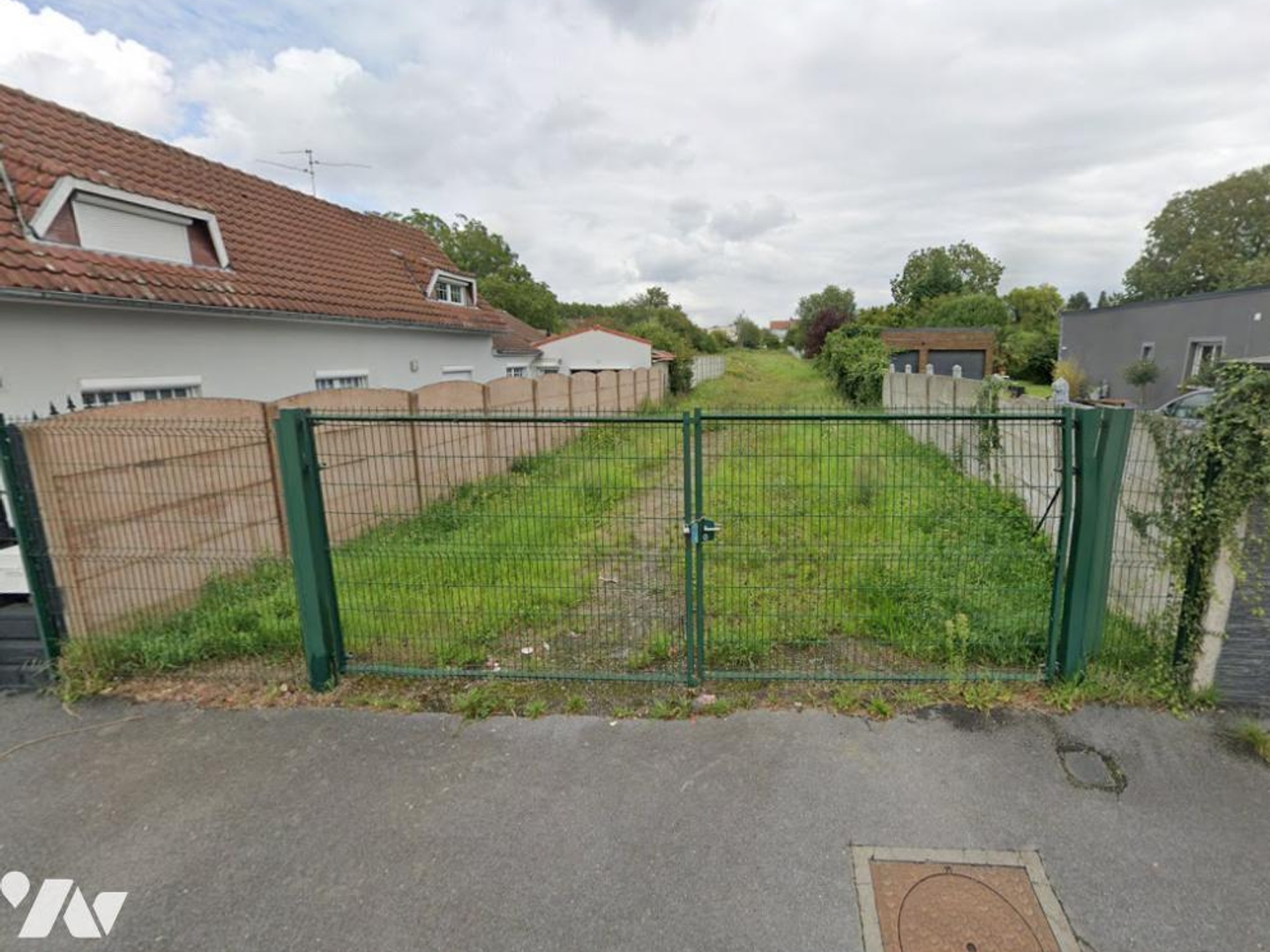 Vends terrain à bâtir - 1663 m² - Petite-Forêt 59494