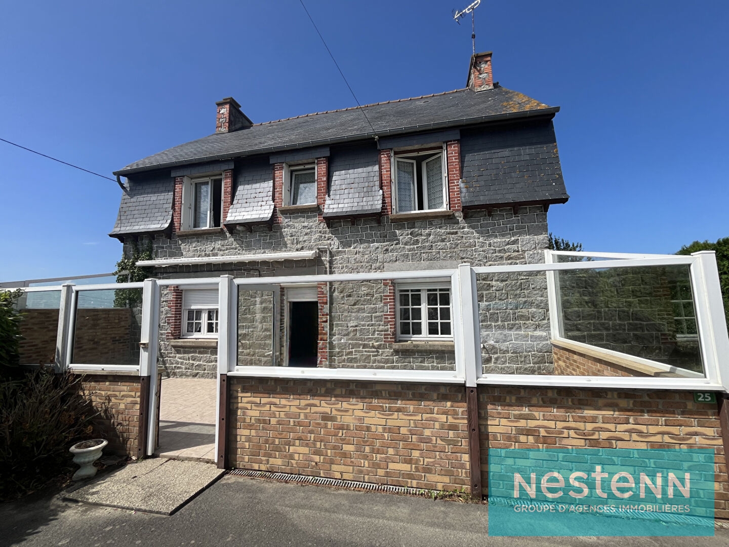 À VENDRE - Maison familiale à rénover, 3 chambres - NOYAL