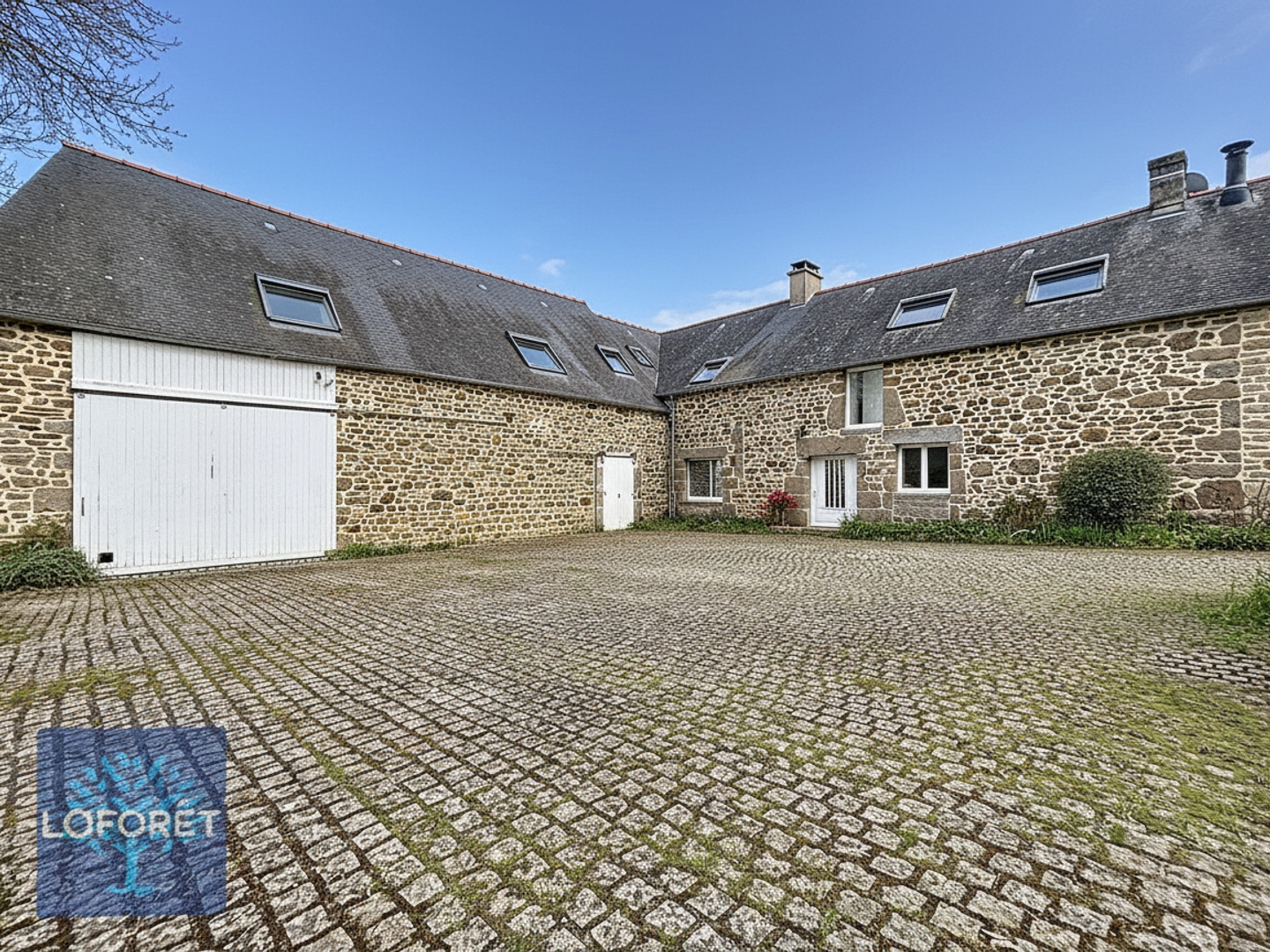 Maison 10 pièces 340 m²