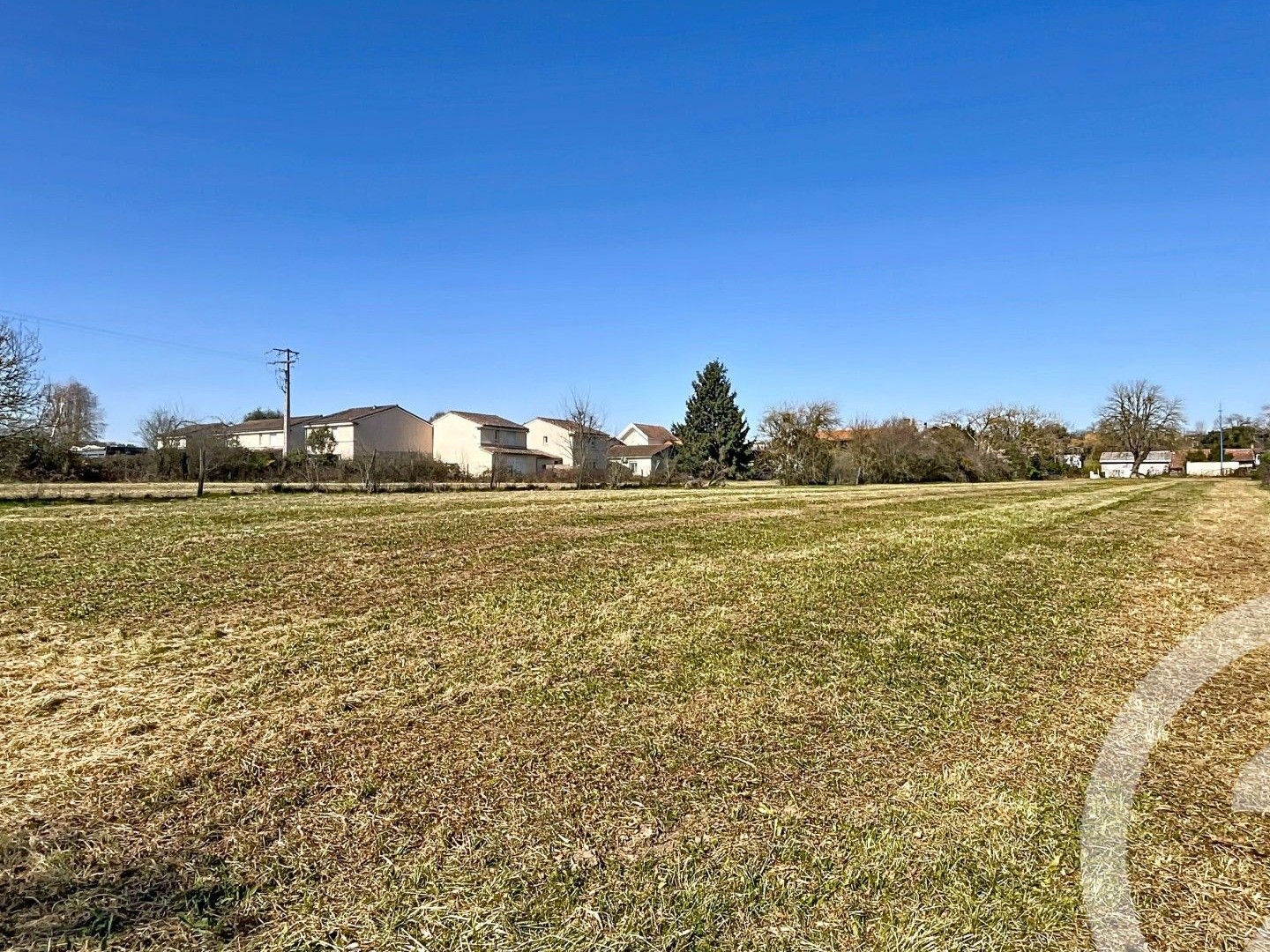 Terrain 3028 m²
