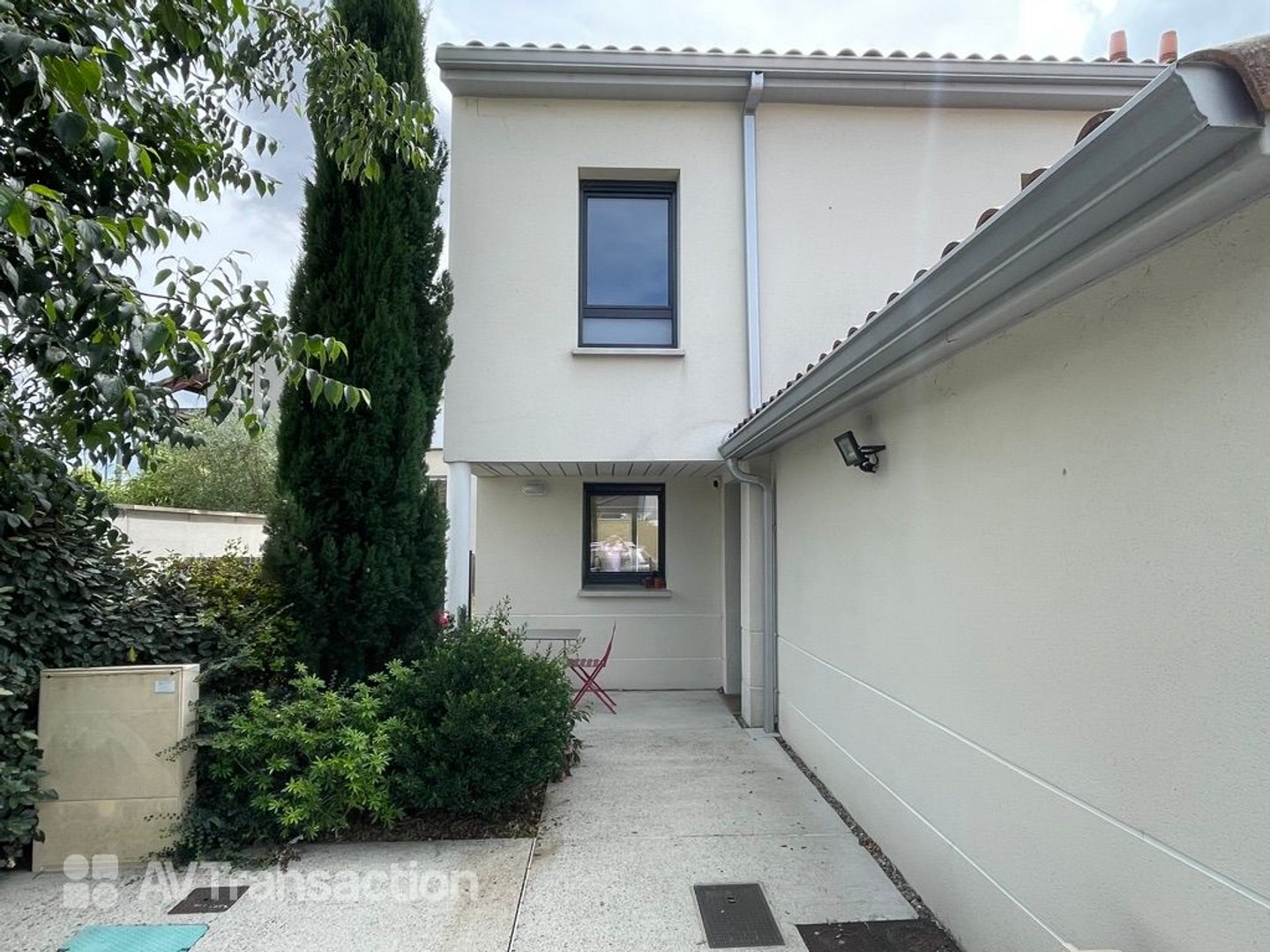 Villa récente T4 au calme