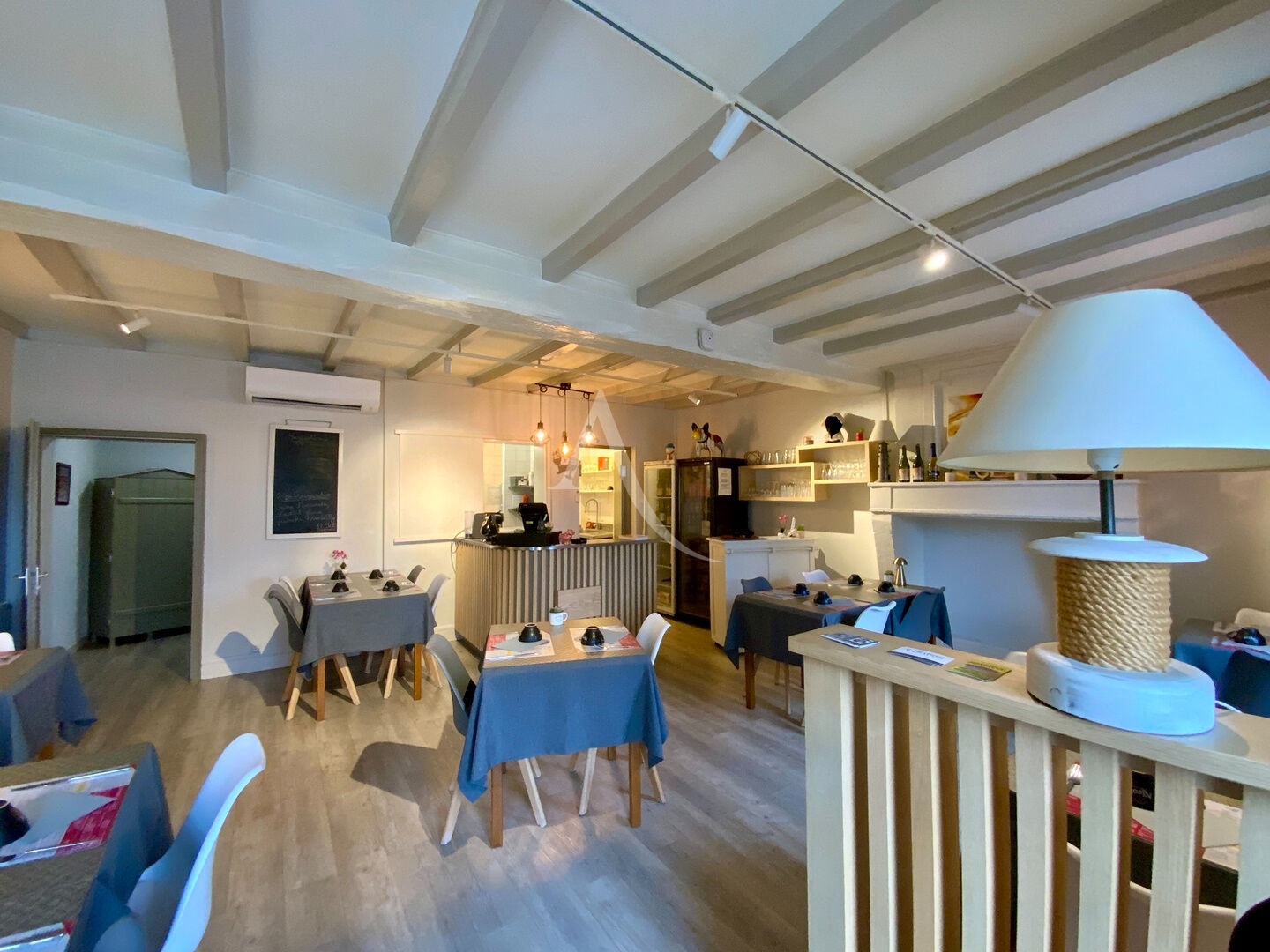 Maison à vendre - 4 pièces - 170m2 - Jonzac (17500)
