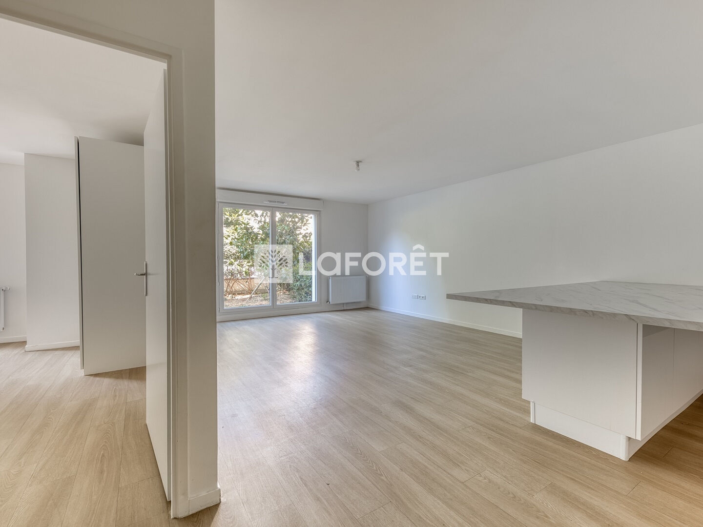 Appartement à vendre - 2 pièces - 48m2 - Roissy-En-Brie (77680)