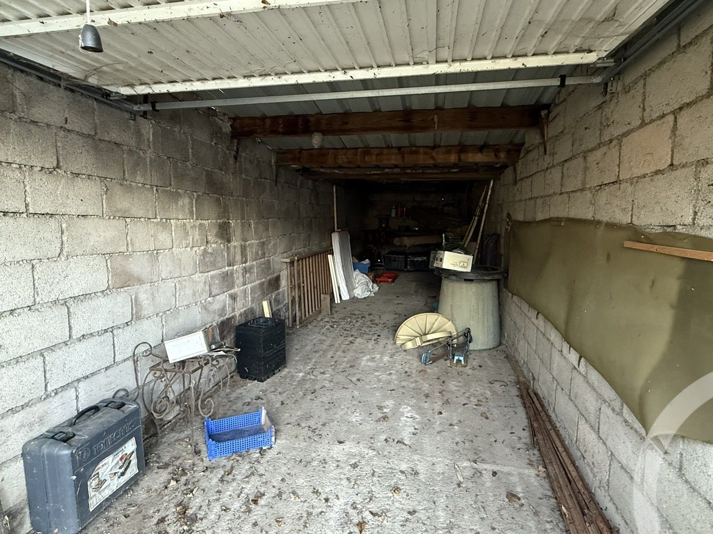 Parking / garage / box à vendre - 80m2 - Saint-Dié-Des-Vosges (88100)