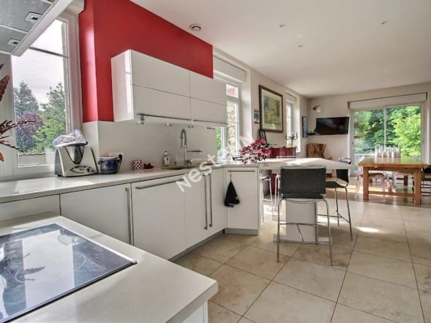 Maison 9 pièces 201 m²
