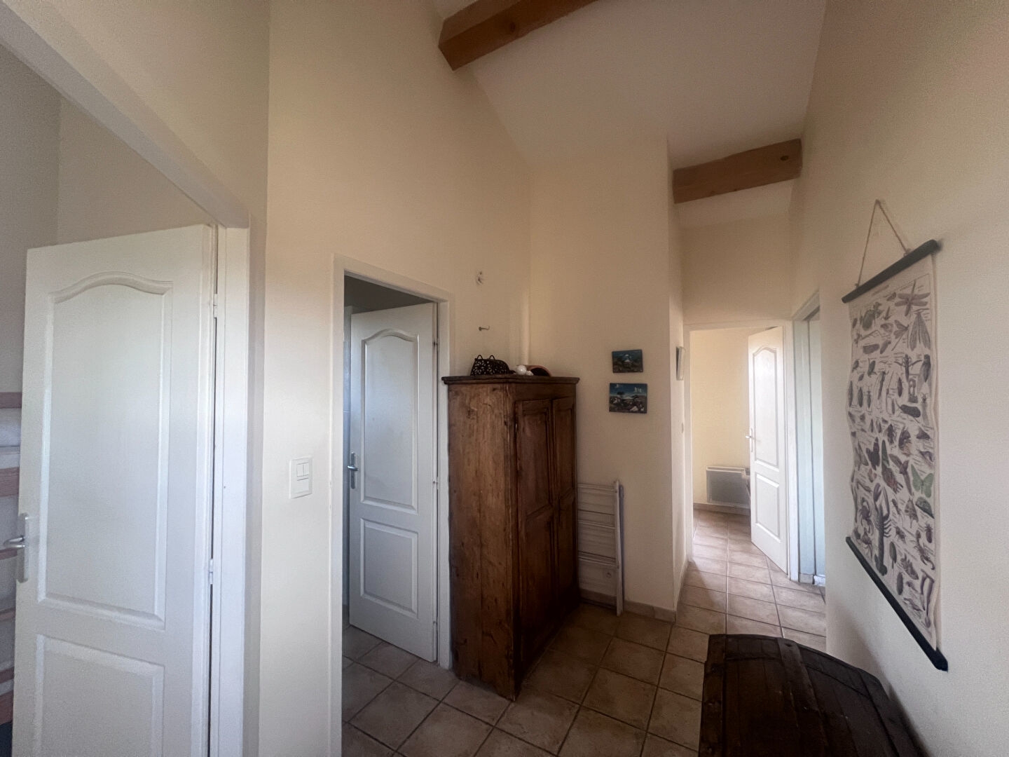Maison de plain-pied avec piscine et terrain de plus d'1 hectare ,Secteur Barjac