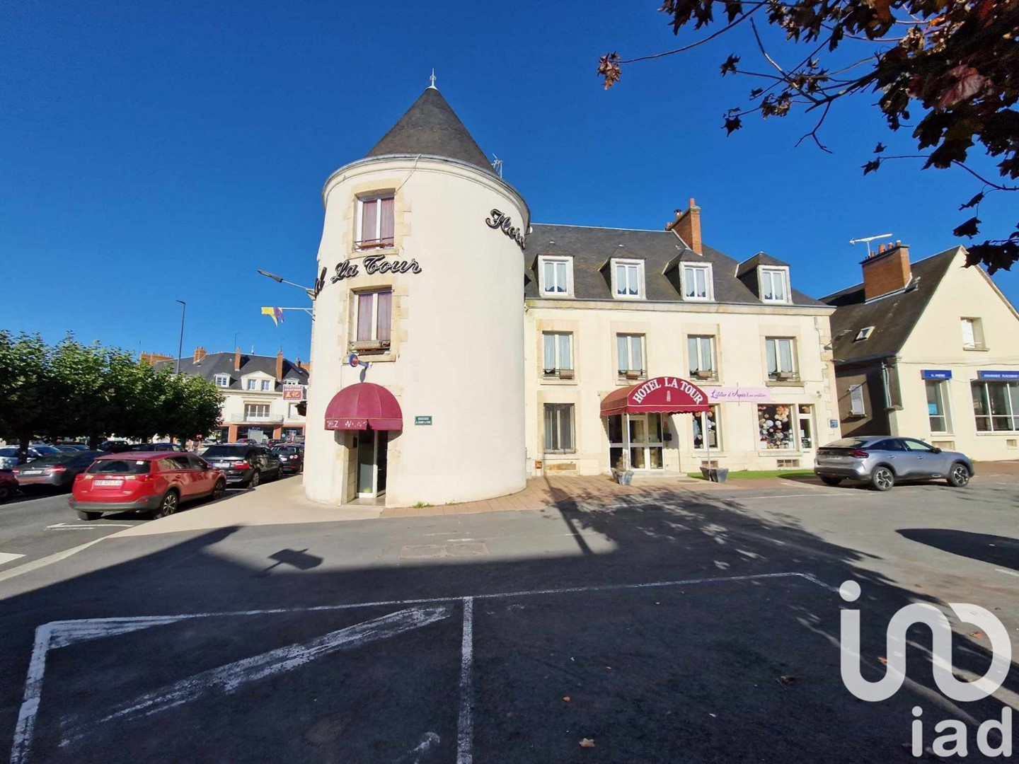 Maison avec appartements 415 m²