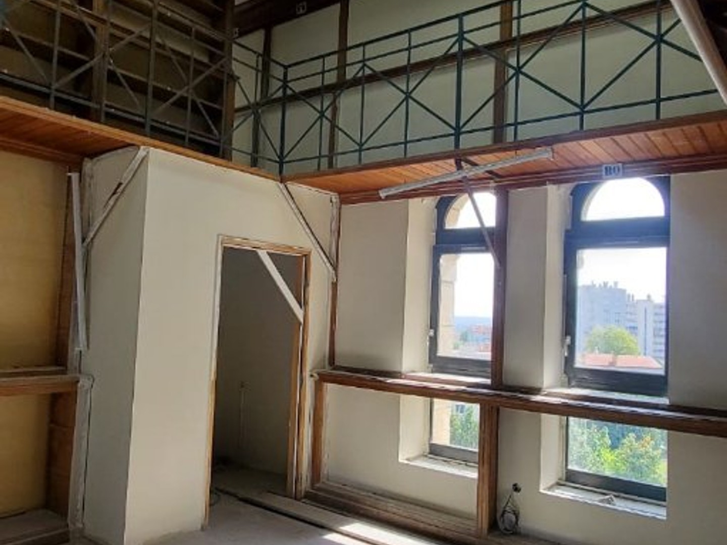 Autre à louer - 118m2 - Sainte Foy Les Lyon (69110)