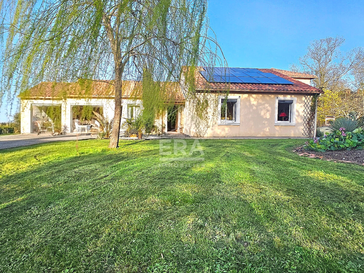 Maison à vendre - 8 pièces - 155m2 - Beaupouyet (24400)