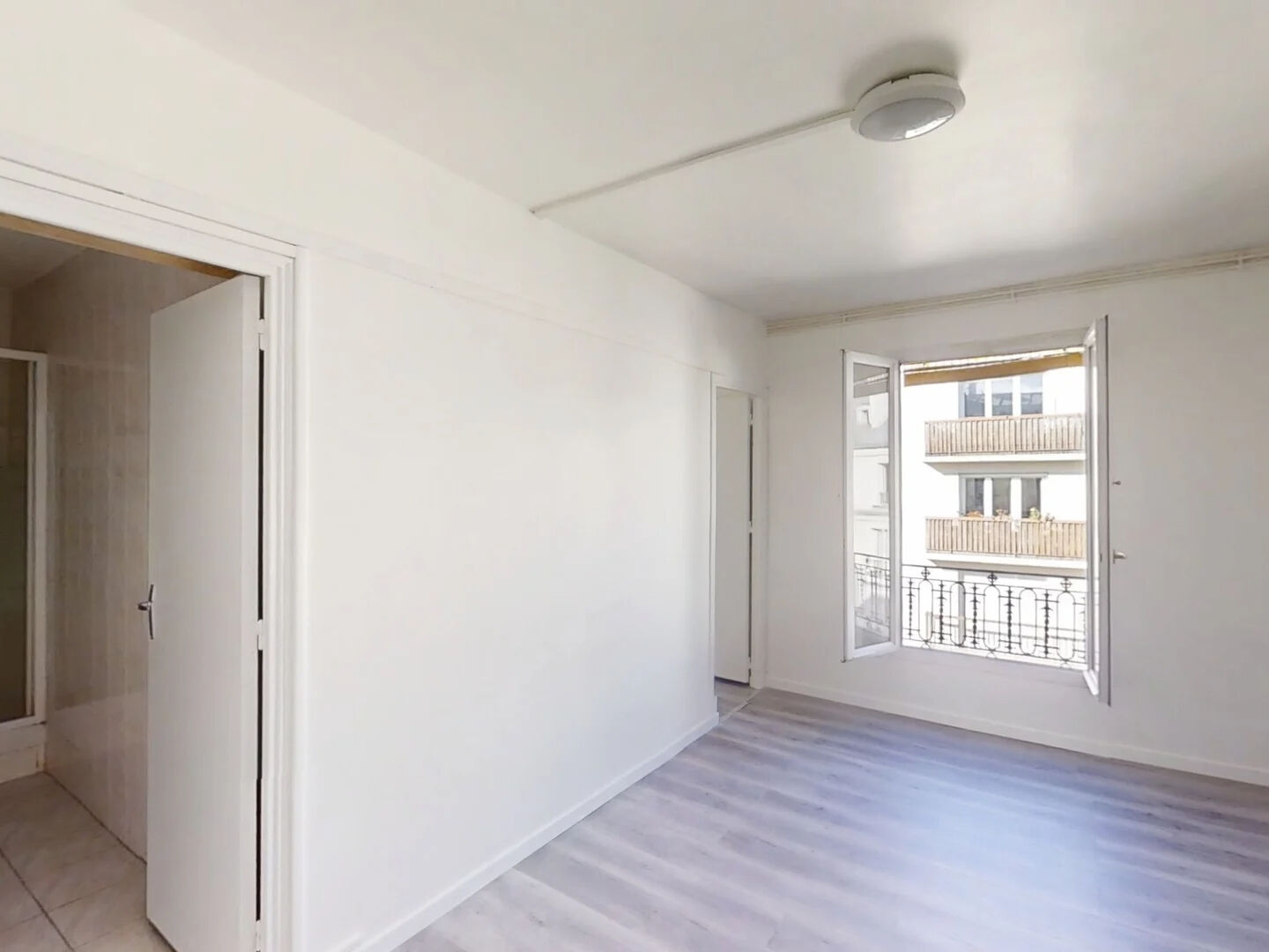 Appartement à vendre - 2 pièces - 34m2 - Paris 18e (75018)