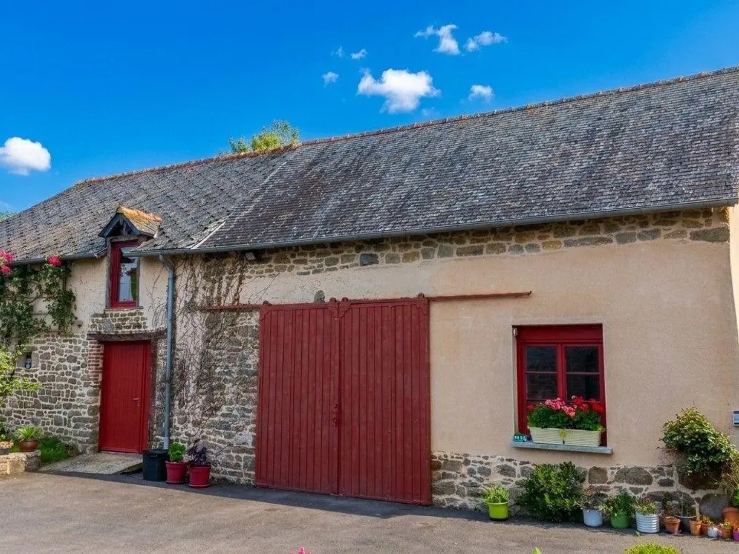 Maison à vendre - 7 pièces - 237m2 - Combourg (35270)