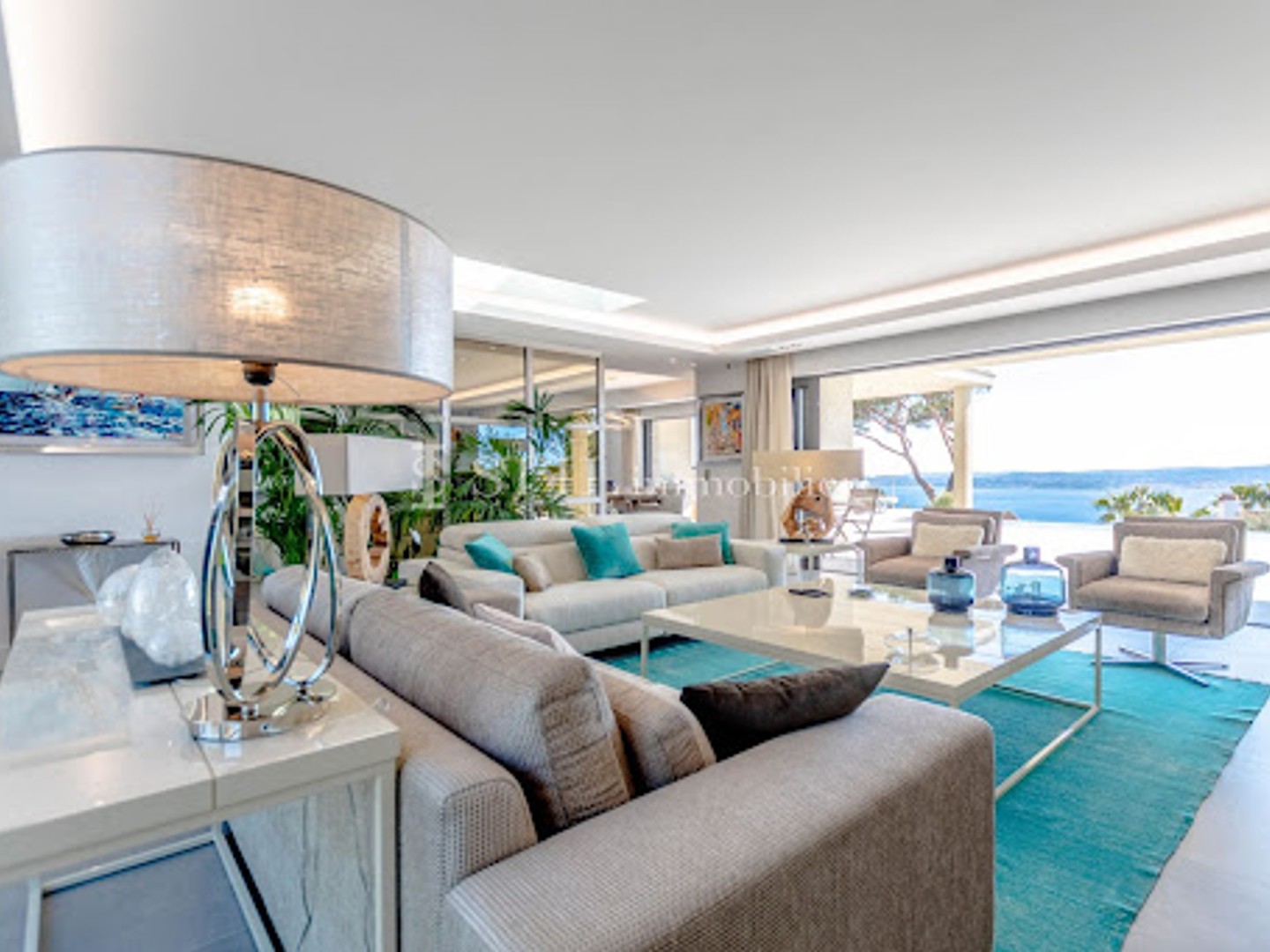Maison 7 pièces 250 m²