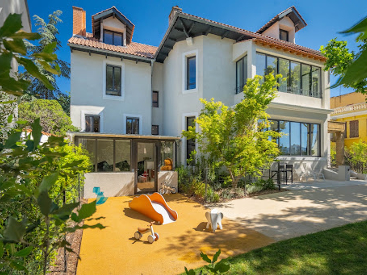 Hôtel 12 pièces 440 m²