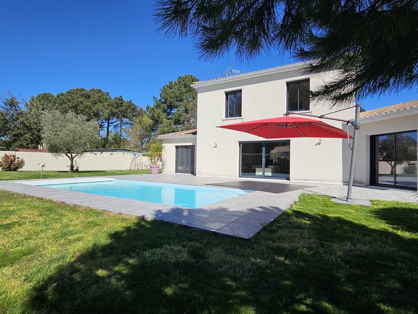 Villa de 169m² avec piscine