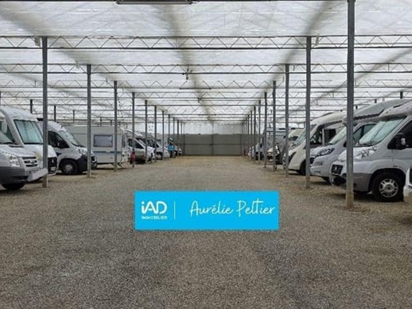 Immeuble commercial
