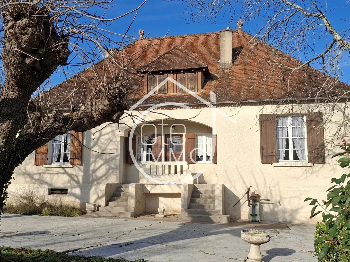 Maison à vendre - 4 pièces - 121m2 - Saint-Germain-Et-... (24520)