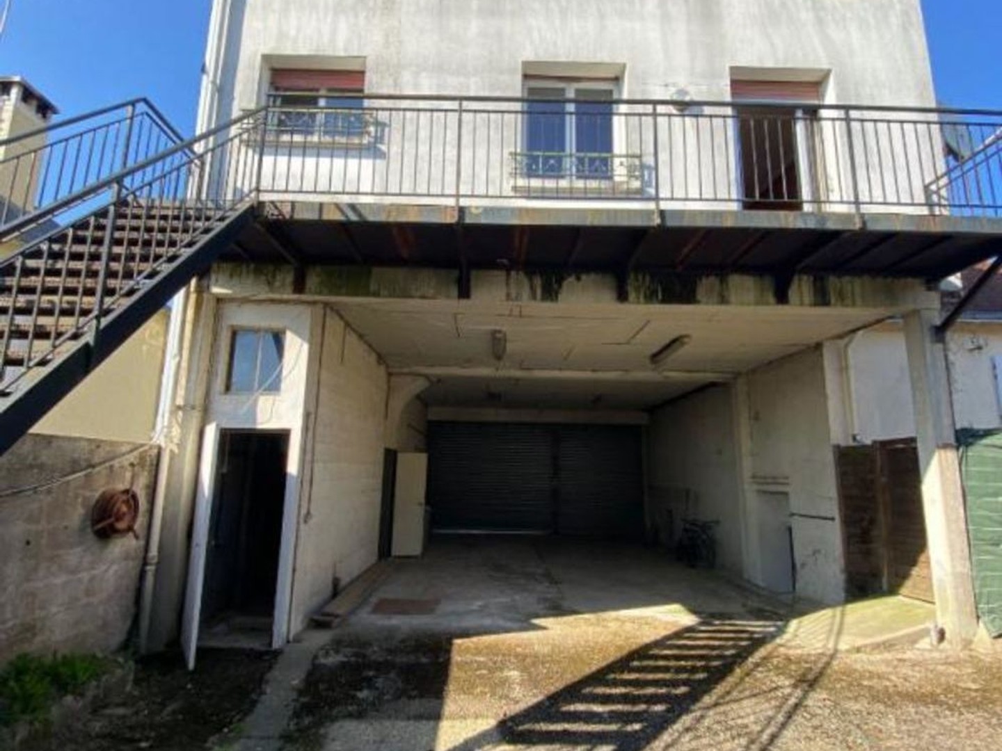 ENSEMBLE IMMOBILIER - 44680 SAINTE PAZANNE - BUDGET 301 600 HAI