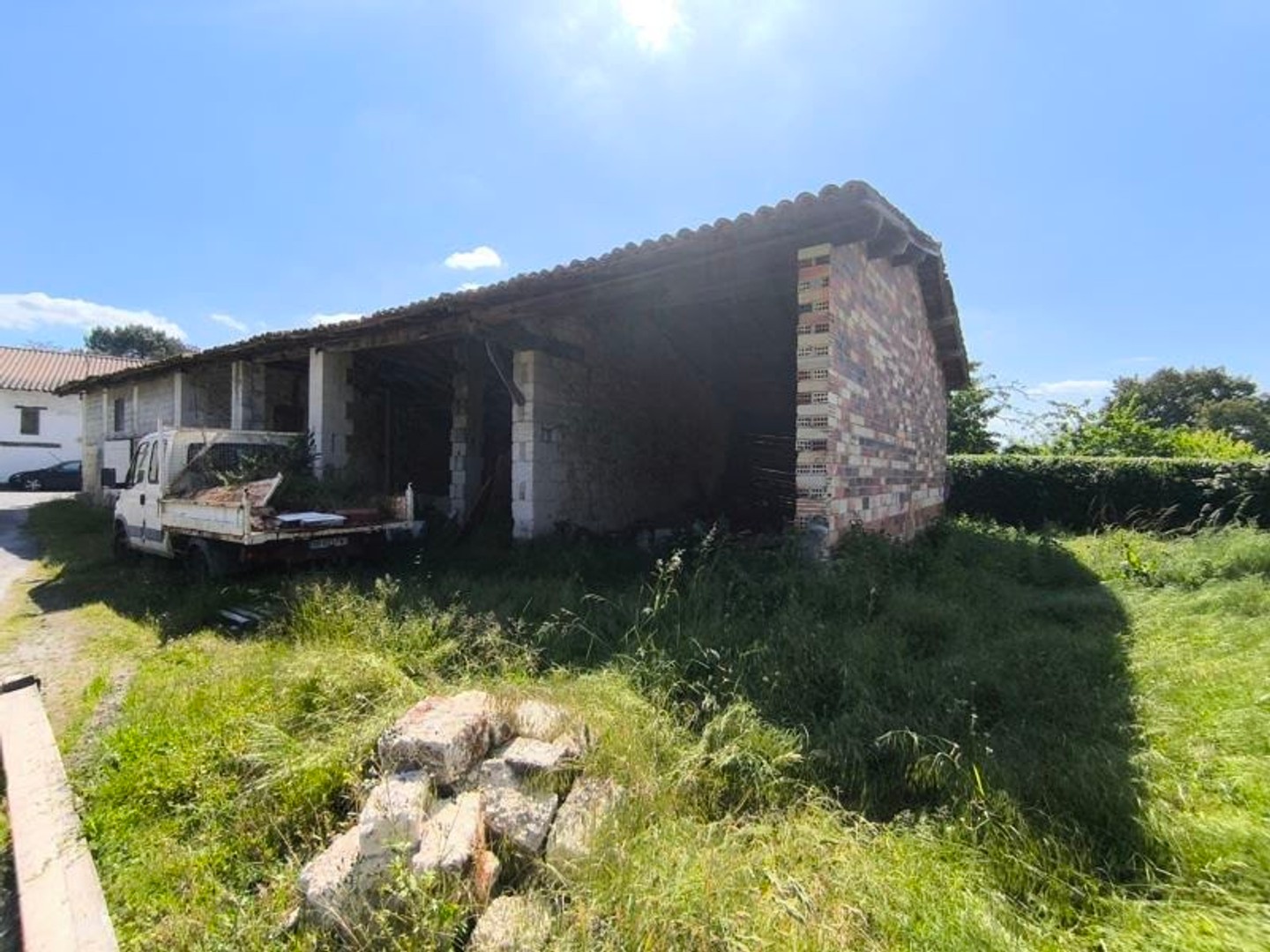 Local 2 pièces 187 m²