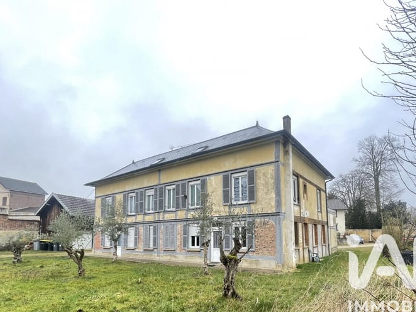 Maison avec appartements 580 m²