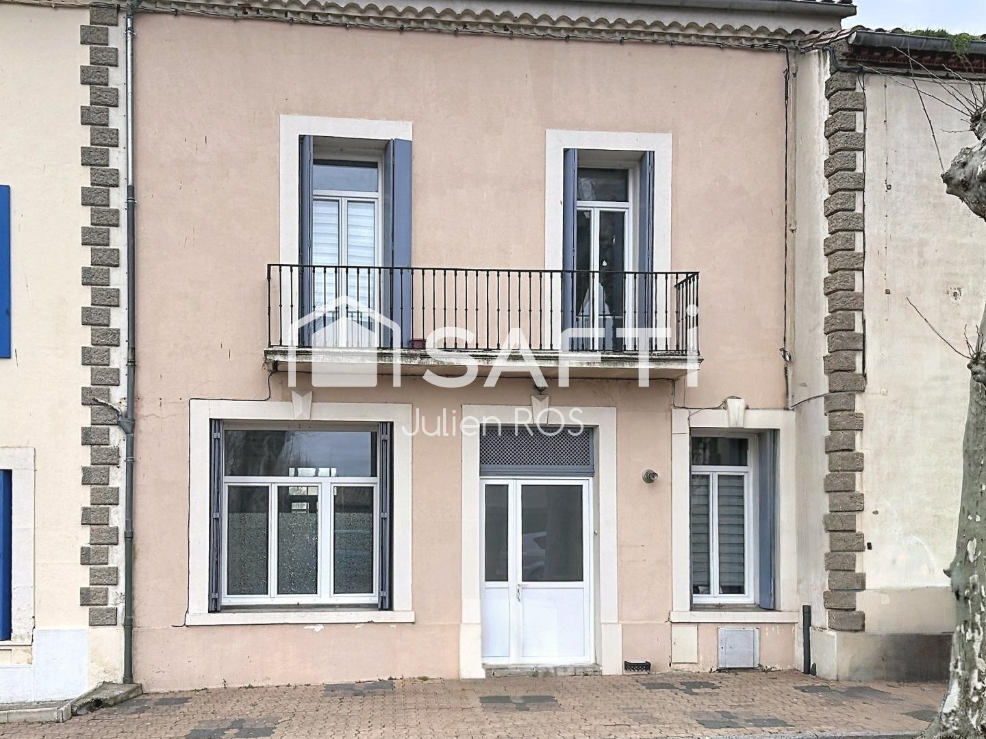 Maison de maître rénovée à Capestang avec jardin et verrière