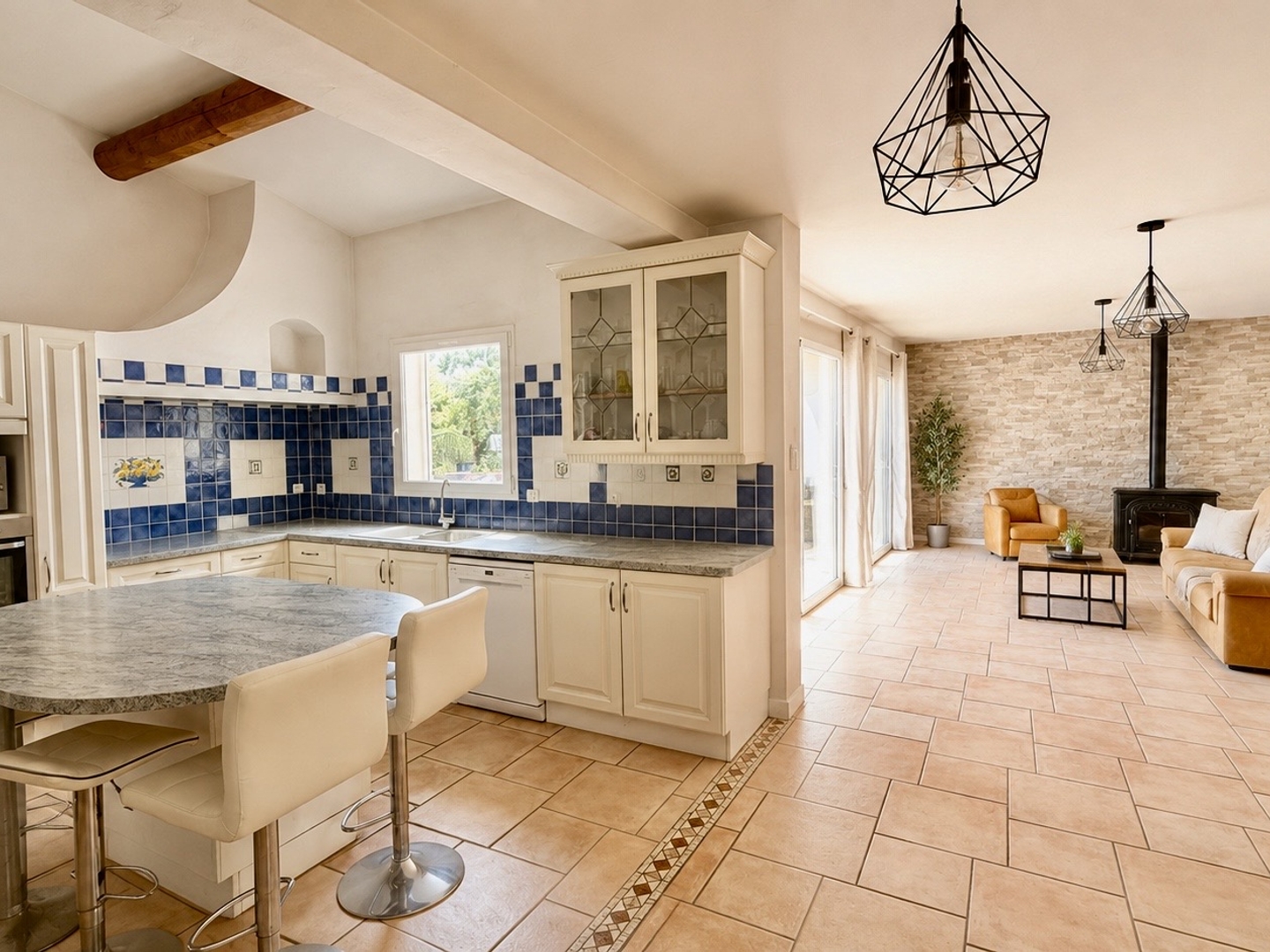 Maison à vendre - 10 pièces - 228m2 - Goudargues (30630)