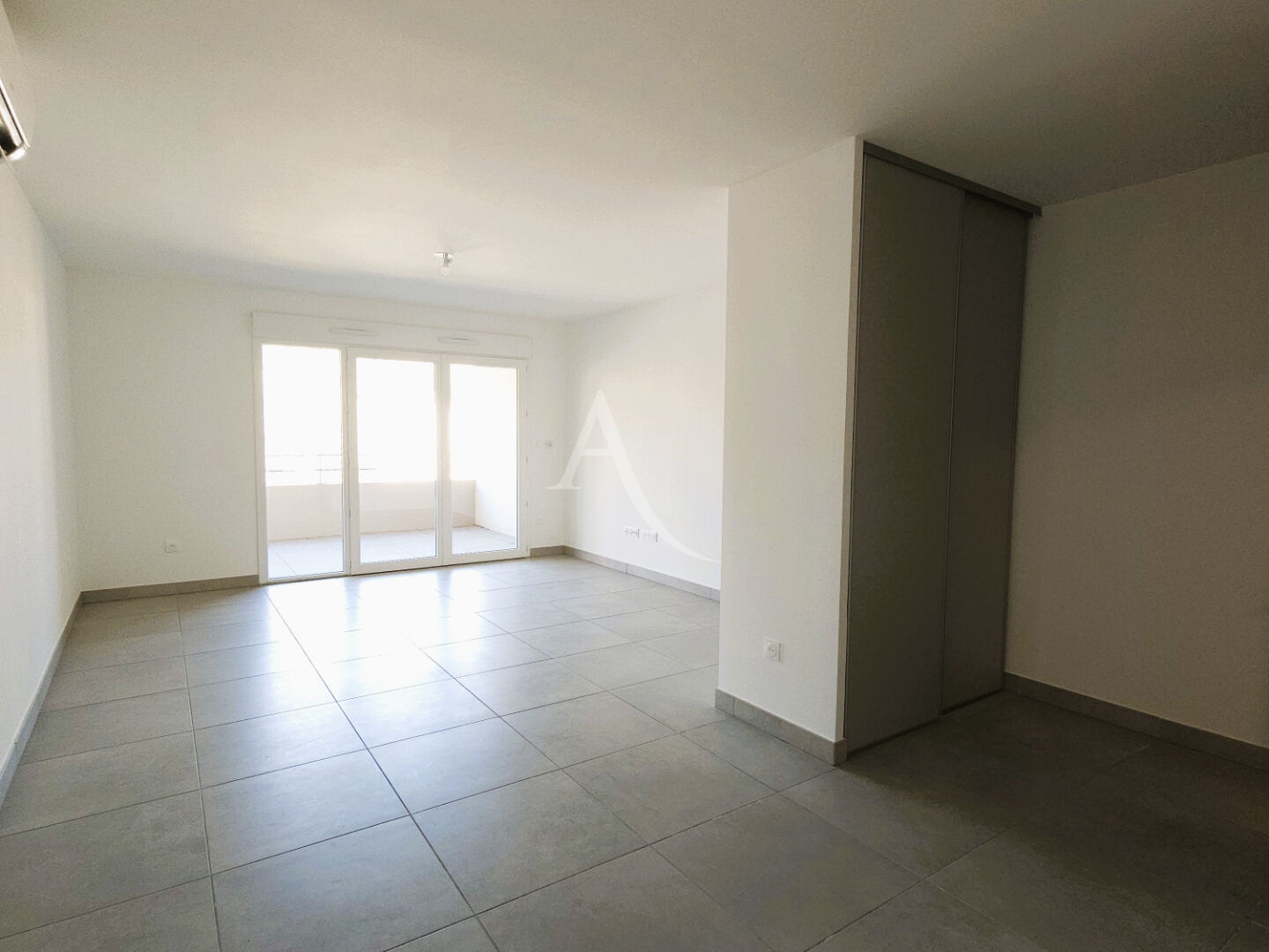 Appartement à vendre - 3 pièces - 66m2 - Nîmes (30000)